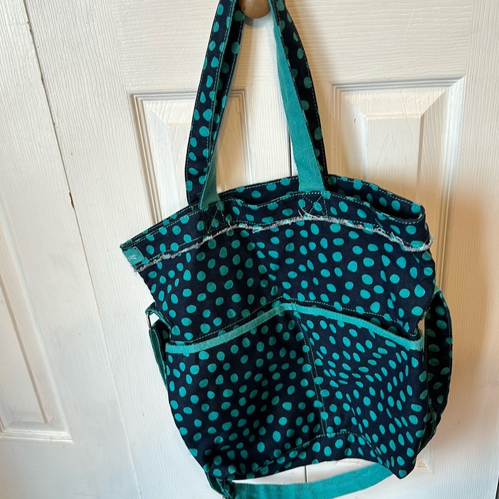 Thirty-one retro metro gold over tote bag